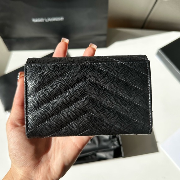 Cassandra matelasse wallet - Picture 2 of 7